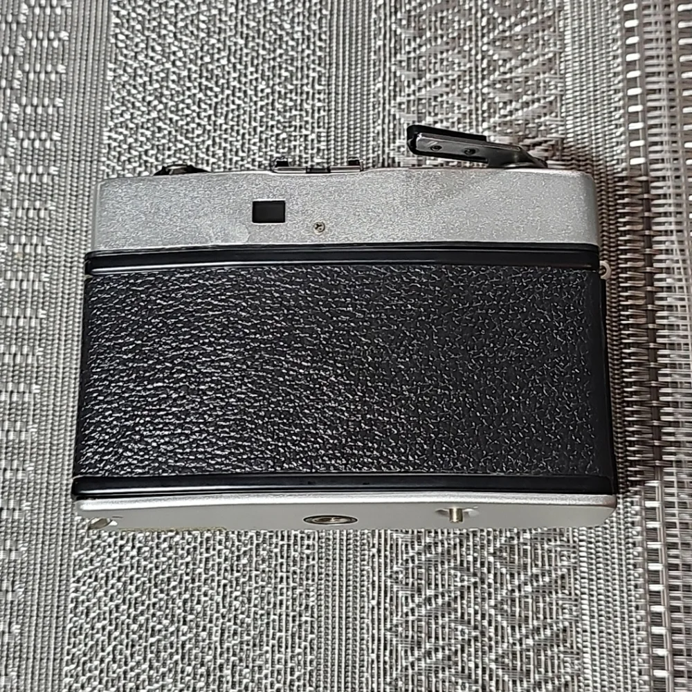 Vintage Yunon‎ LX-5 F-45MM 35mm Point & Shoot Camera Original Packaging & Case